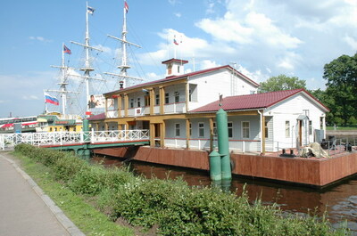 скоростной пожарный корабль
